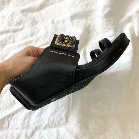 Donald J Palmer Black Beaded Wedge Platform Sandals - Picture 7 of 13